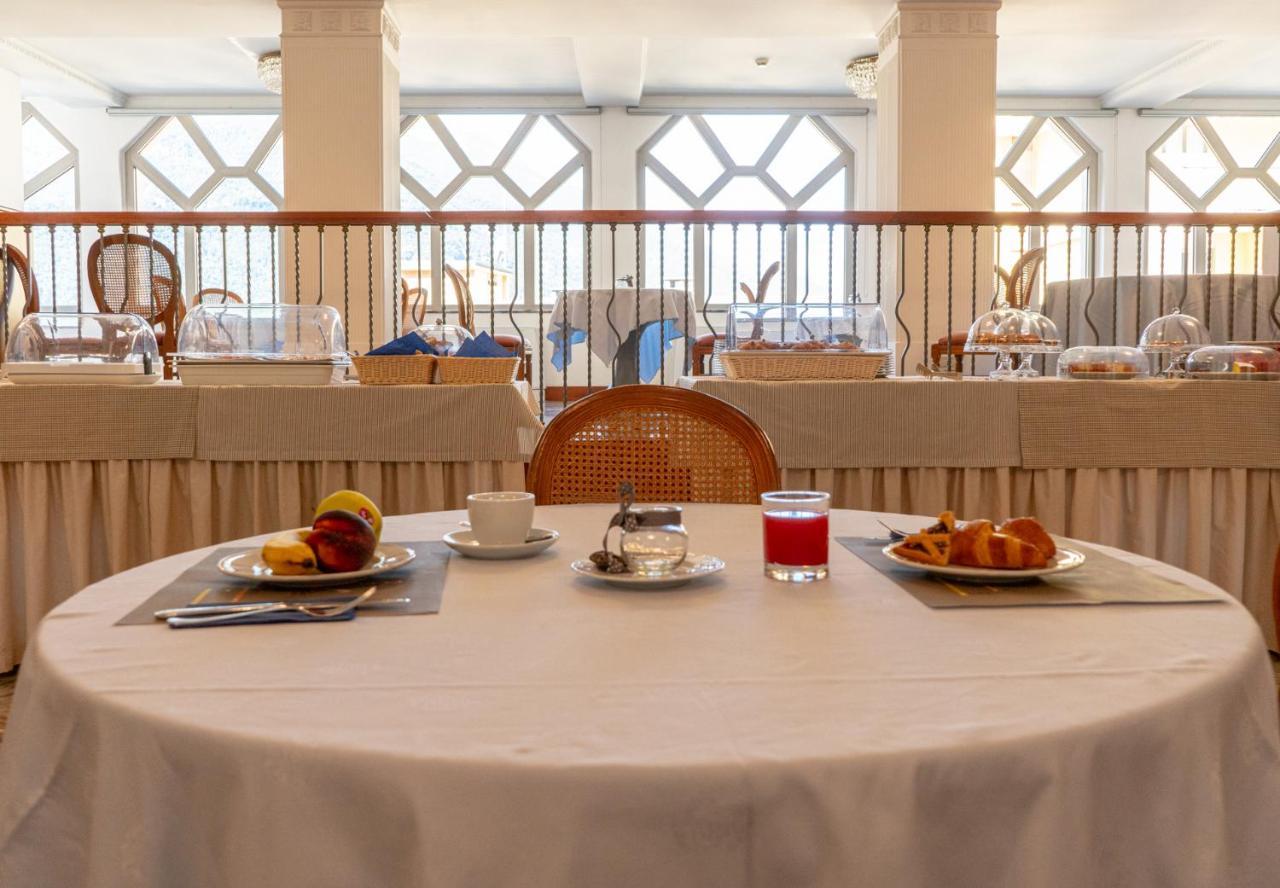 Miramonti Hotel Saint Vincent Buitenkant foto