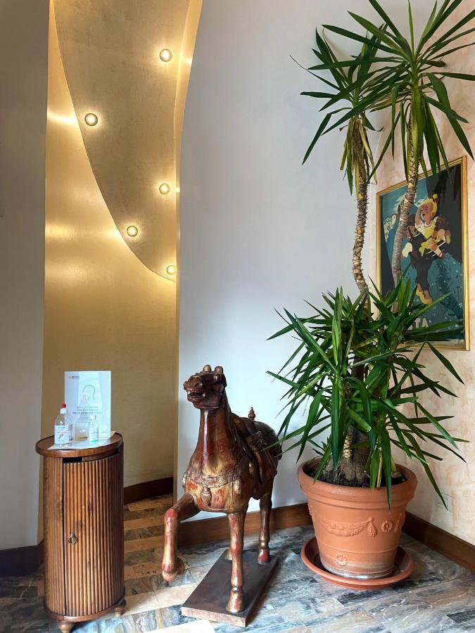 Miramonti Hotel Saint Vincent Buitenkant foto