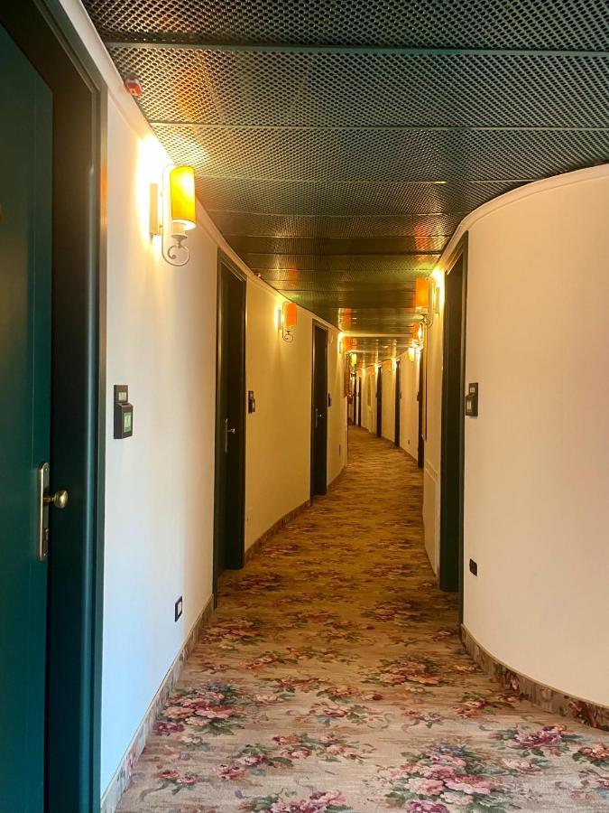Miramonti Hotel Saint Vincent Buitenkant foto